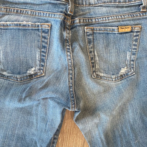 Truck jeans size 9 in Juniors with a 34” inseam - Picture 2 of 5